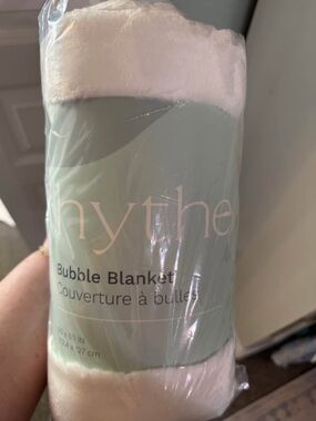 Bubble Blanket - Soft White Plush Throw